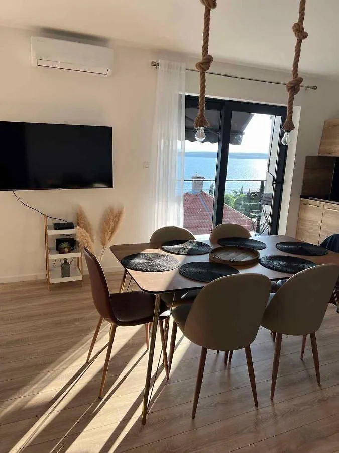 Apartments In Dramalj 42936